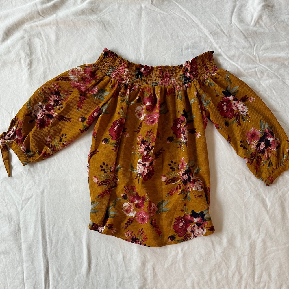Floral off-the-shoulder Top